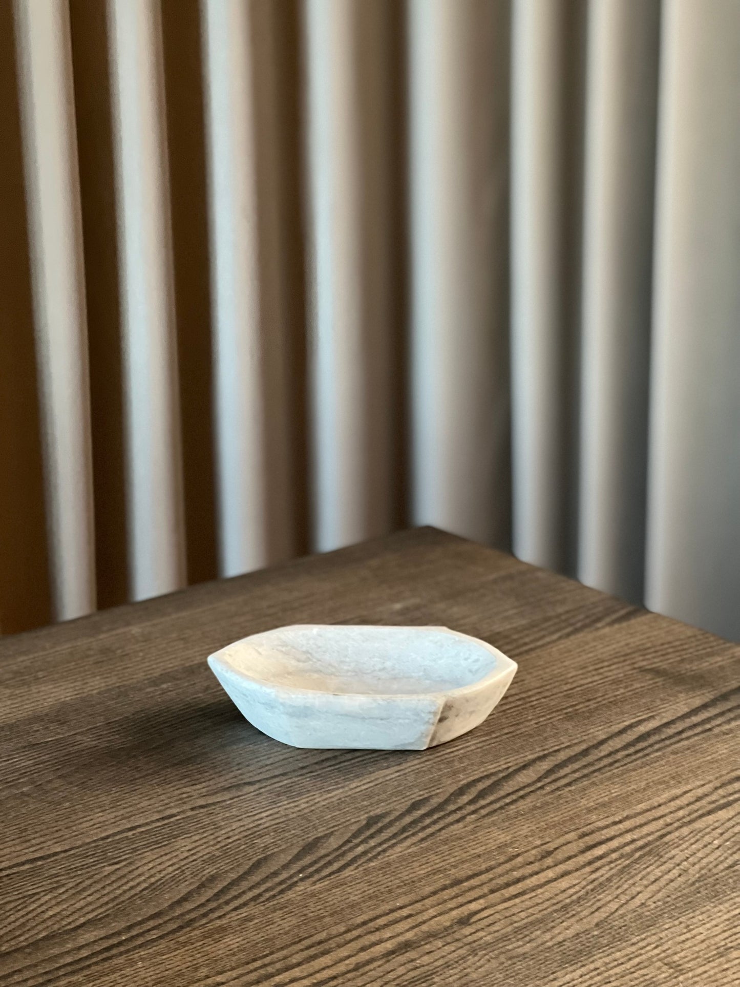 Marmorskål - kantet