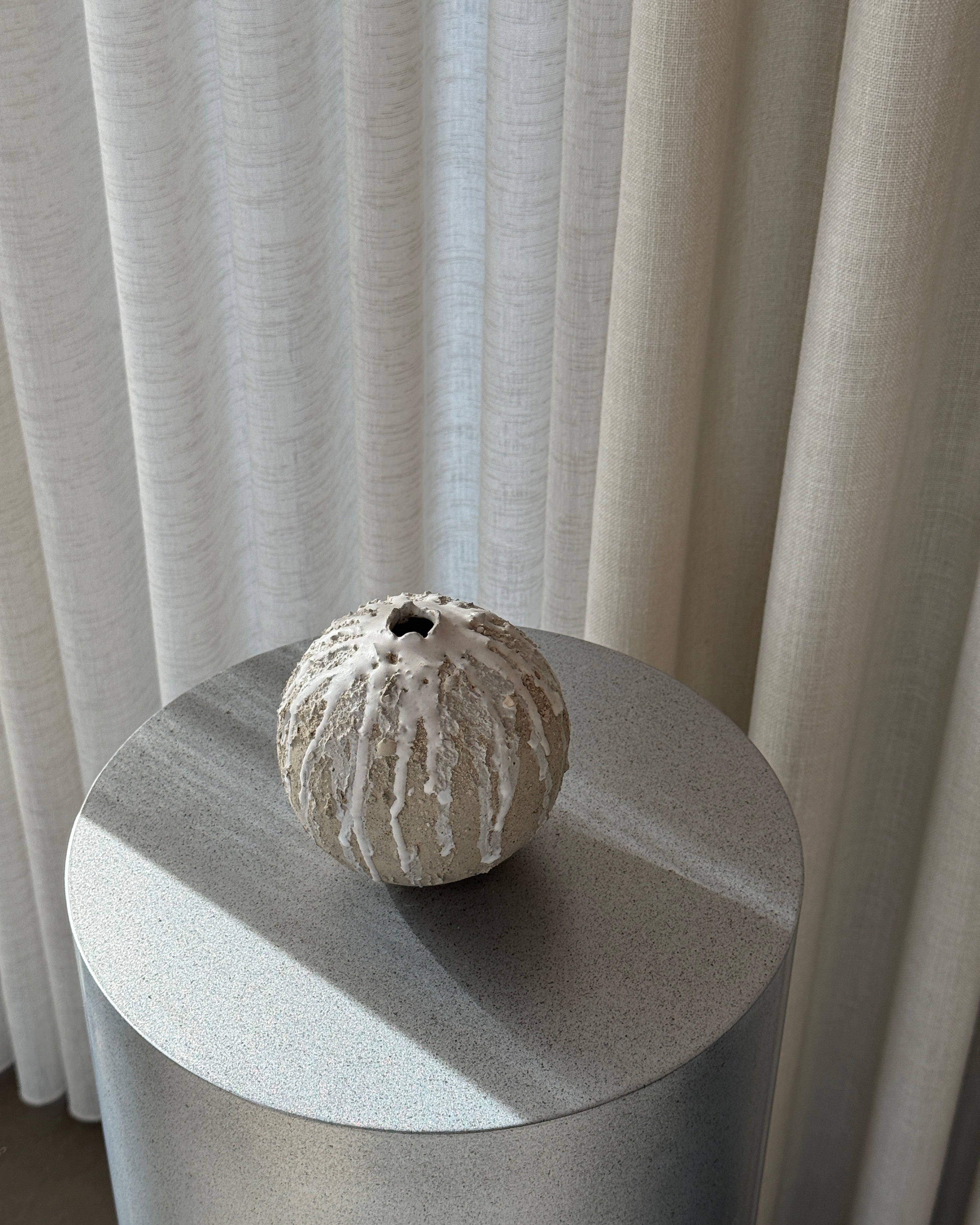 Selene XS - White Runner