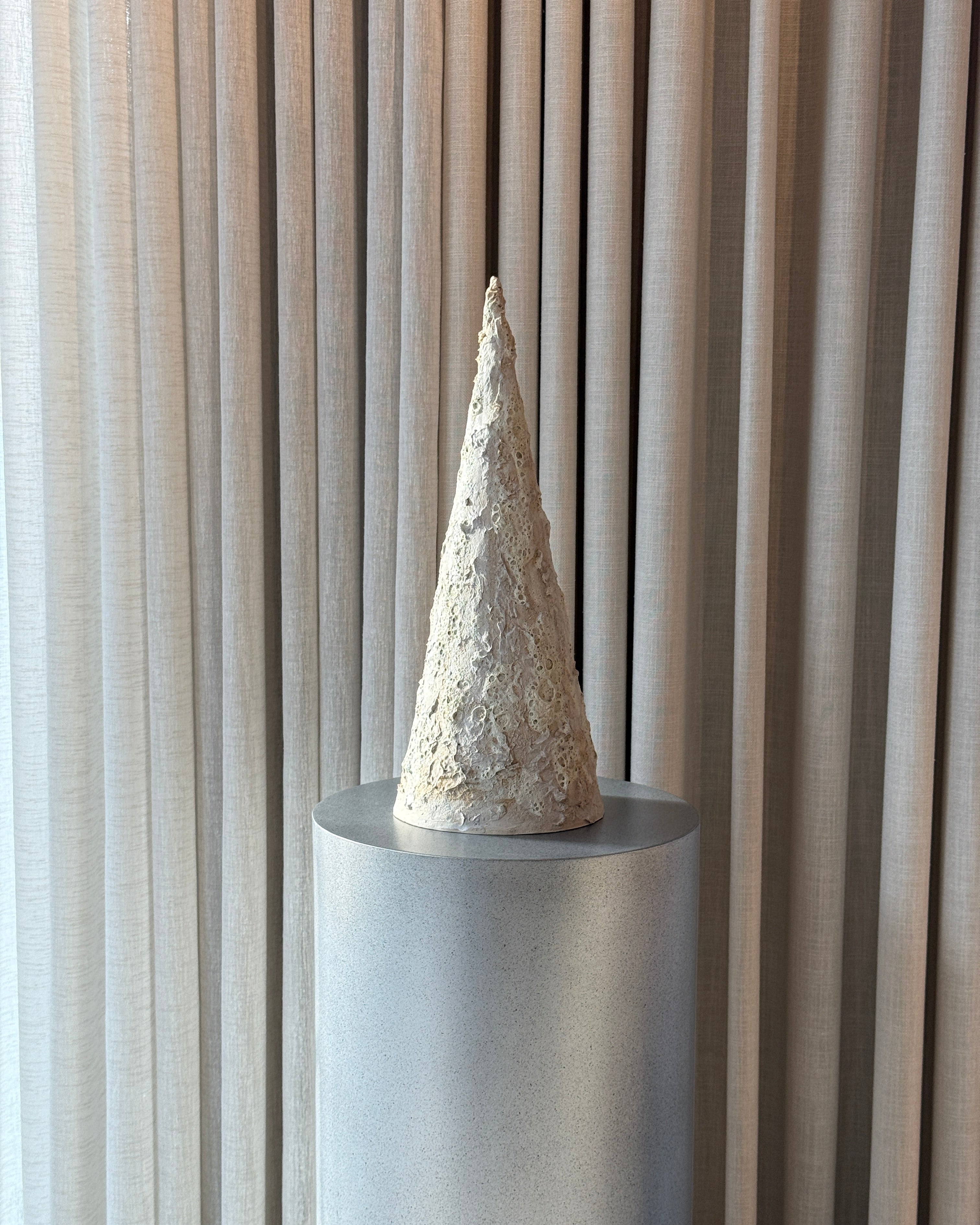 White Lava Christmas Tree - 42 cm